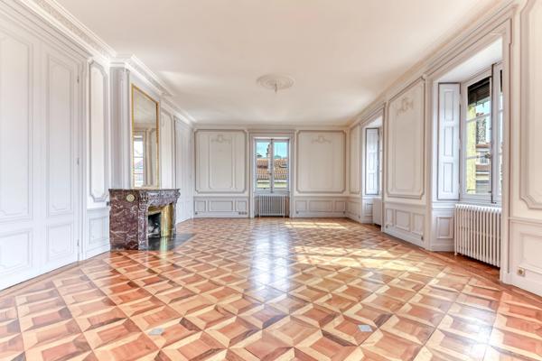Lyon 2 - Appartement bourgeois de 298,91 m² - 6 Chambres