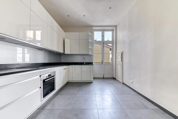 Lyon 2 - Appartement bourgeois de 298,91 m² - 6 Chambres