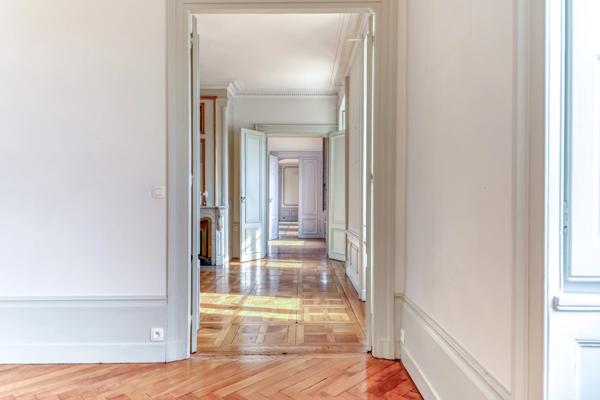 Lyon 2 - Appartement bourgeois de 298,91 m² - 6 Chambres
