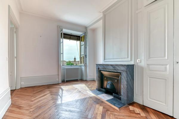 Lyon 2 - Appartement bourgeois de 298,91 m² - 6 Chambres