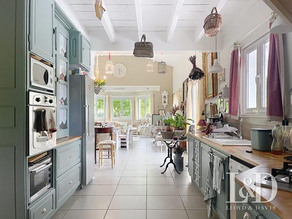 LA TREMBLADE : maison ossature bois 190 m² avec piscine sur 1000 m² de terrain