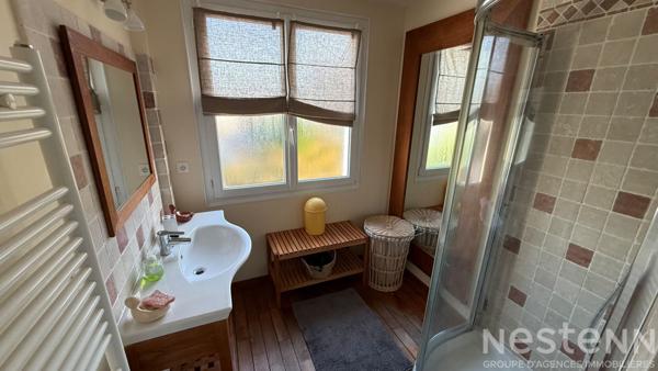 QUIBERON - Maison de 164 m², idéalement située au calme, à proximité immédiate du centre, de la mer et des commerces