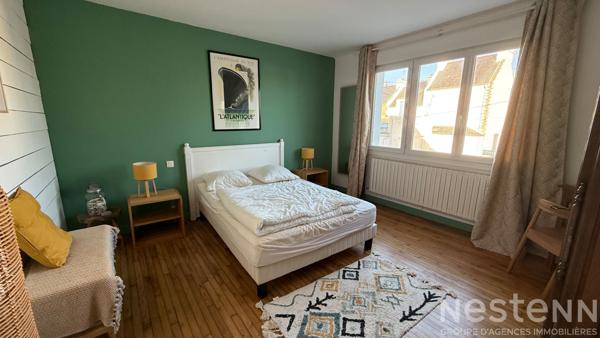 QUIBERON - Maison de 164 m², idéalement située au calme, à proximité immédiate du centre, de la mer et des commerces