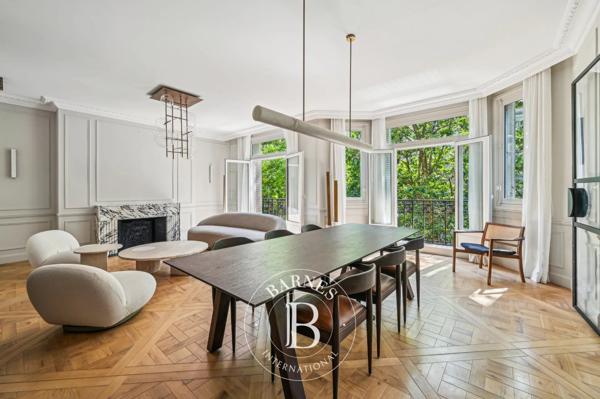 Paris 7ème, Appartement 4 Chambres -  271 m² à vendre
