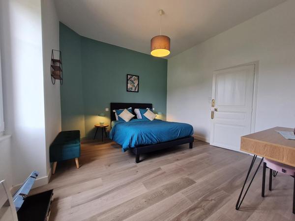 La Garnache (85710) LA GARNACHE - MAISON DE MAITRE DE TROIS CHAMBRES