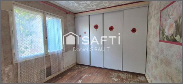 Centre de Saujon maison à rénover 109 m² sur un vaste terrain de 2288 m²