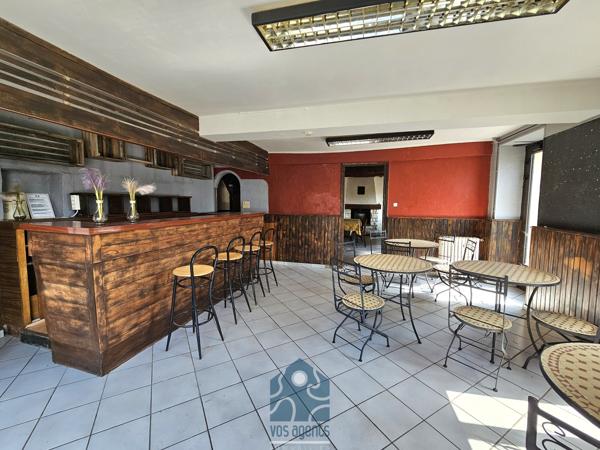 Commerce type bar/restaurant avec logement de fonction