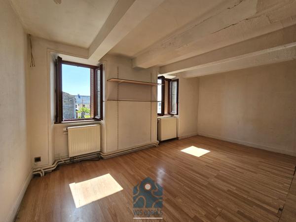 Commerce type bar/restaurant avec logement de fonction