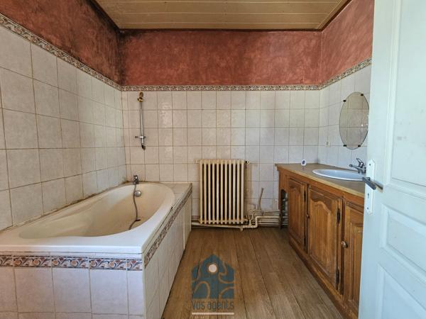 Commerce type bar/restaurant avec logement de fonction