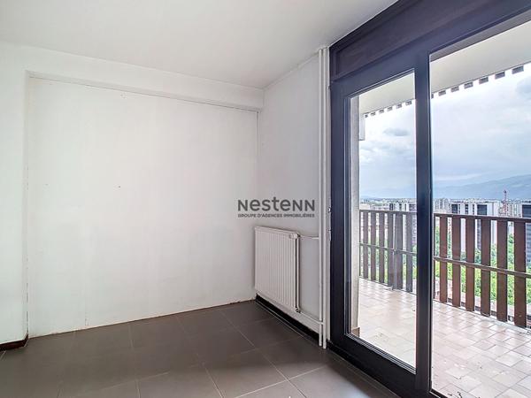 A VENDRE - Appartement Grenoble 5 pièce(s) avec 4 CHAMBRES dernier étage IDEAL FAMILLE grande terrasse