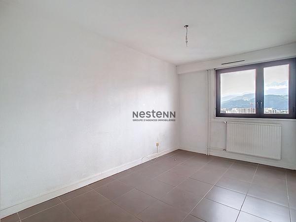 A VENDRE - Appartement Grenoble 5 pièce(s) avec 4 CHAMBRES dernier étage IDEAL FAMILLE grande terrasse