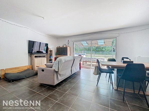 Maison contemporaine de 2020 sur Clohars-Carnoët avec vie de plain pied, 3 chambres, proche du bourg et des plages.