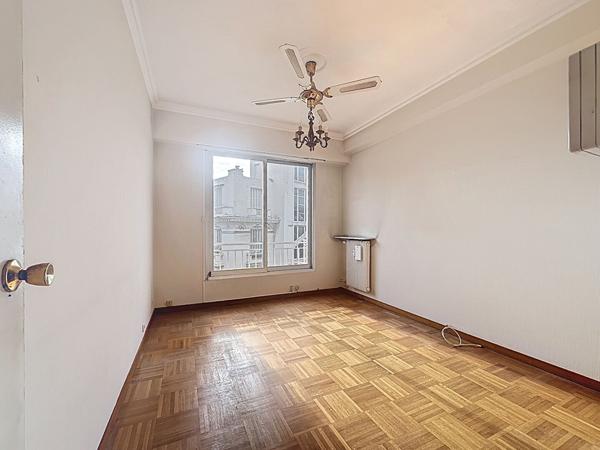 Nice Bas Cimiez , 3 Pièces 83m² traversant avec terrasse