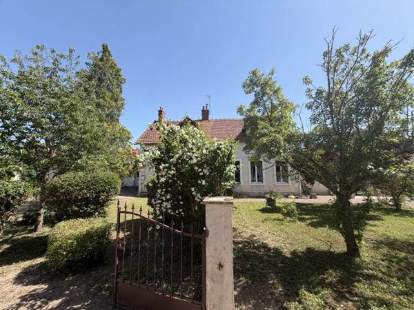 Maison à vendre 171 359 € La Celle 8 p 224 m² DPE D