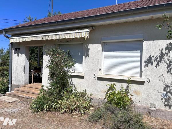 Maison de plain pied 3 chambres sur terrain de 13.5 ares à BREGILLE