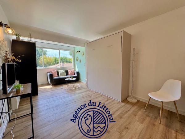 Studio
                                                                                                                                                                                                                                                                                                                        1 pièce(s)                                                                                                                                                                                                                                                                                                                              29.13  m²
