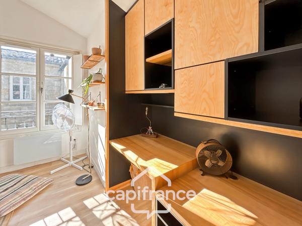 BORDEAUX (33) Quartier Saint Pierre /Apt T1bis / lumineux, spacieux, stationnement vélo