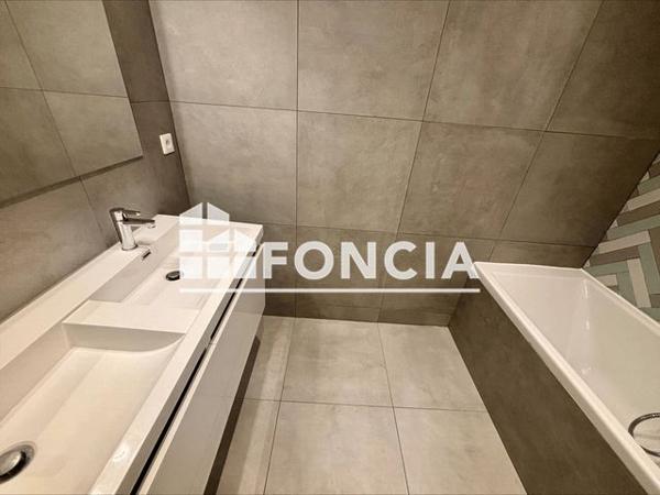 Location Appartement 4 pièces 105.2 m² - 123 AVENUE DE VERSAILLES Paris 75016