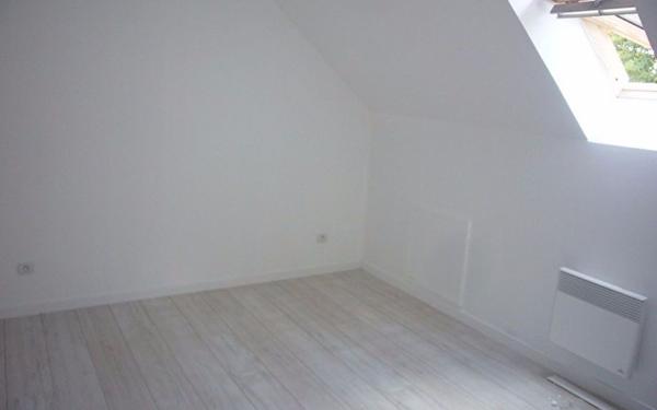 Maison à louer    3 pièces •  Saint-Aignan-le-Jaillard