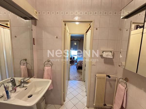 NESTENN IGNY  Appartement familial 5 pièces 107 m² avec extérieur, situé au 6? et dernier étage, vue panoramique, au sein du Parc de Diane avec tennis, piscine et Club House, aires de jeux. Commerces, écoles et transports à proximité (ligne V et bus). A