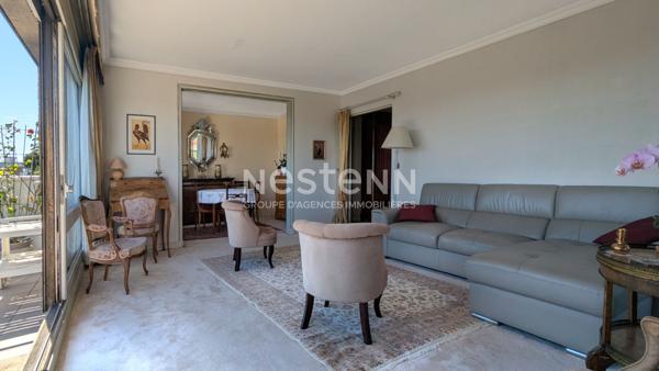 NESTENN IGNY  Appartement familial 5 pièces 107 m² avec extérieur, situé au 6? et dernier étage, vue panoramique, au sein du Parc de Diane avec tennis, piscine et Club House, aires de jeux. Commerces, écoles et transports à proximité (ligne V et bus). A