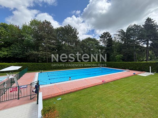 NESTENN IGNY  Appartement familial 5 pièces 107 m² avec extérieur, situé au 6? et dernier étage, vue panoramique, au sein du Parc de Diane avec tennis, piscine et Club House, aires de jeux. Commerces, écoles et transports à proximité (ligne V et bus). A