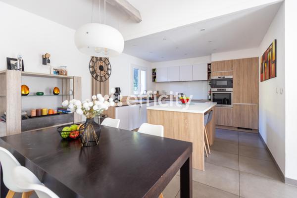 Maison 5 pièces - 108 m² Exclusivité efficity