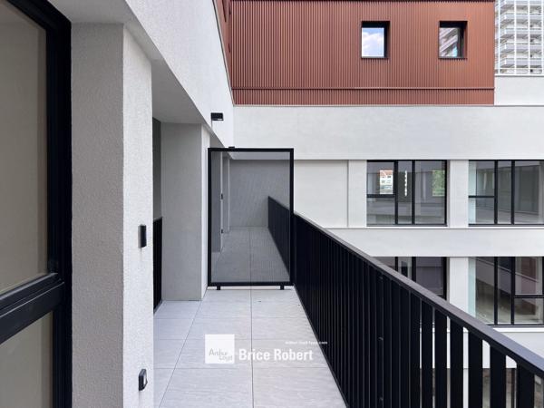 Bureaux à louer à Lyon Part-Dieu avec terrasses privatives et certifications