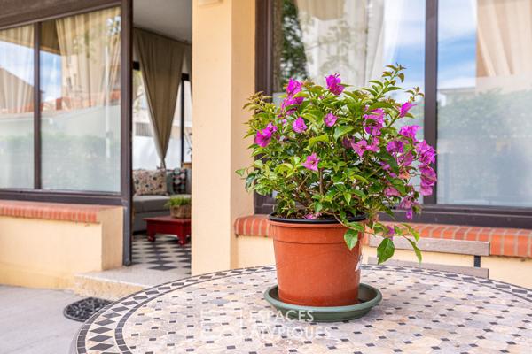 Ancienne boutique réhabilitée en appartement de charme avec terrasse