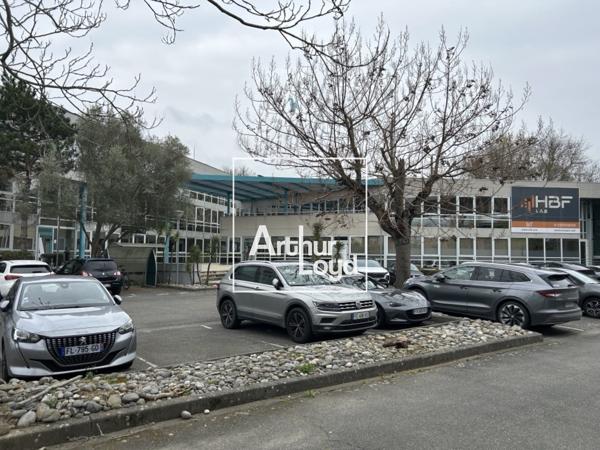 Bureaux à louer à Labège avec accès transports et surfaces rénovées
