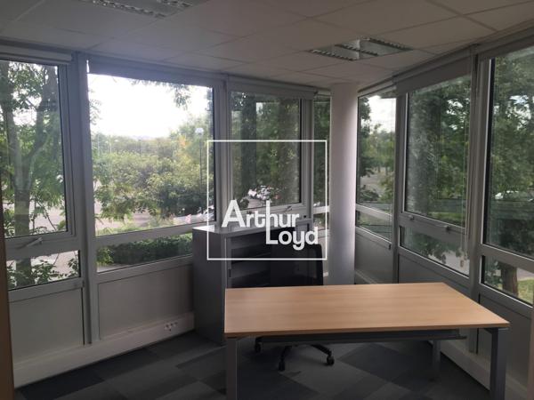 Bureaux à louer à Labège avec accès transports et surfaces rénovées