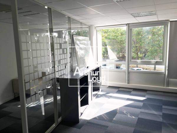 Bureaux à louer à Labège avec accès transports et surfaces rénovées