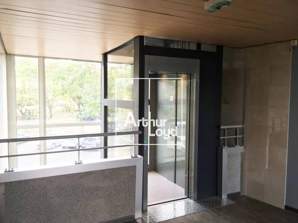 Bureaux à louer à Labège avec accès transports et surfaces rénovées