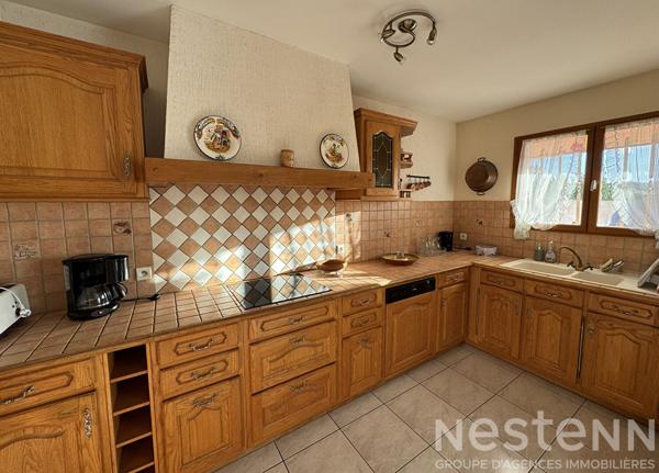 Pavillon plain-pied quatre faces avec terrain piscine dépendance et bonne exposition à Cazilhac proche Carcassonne