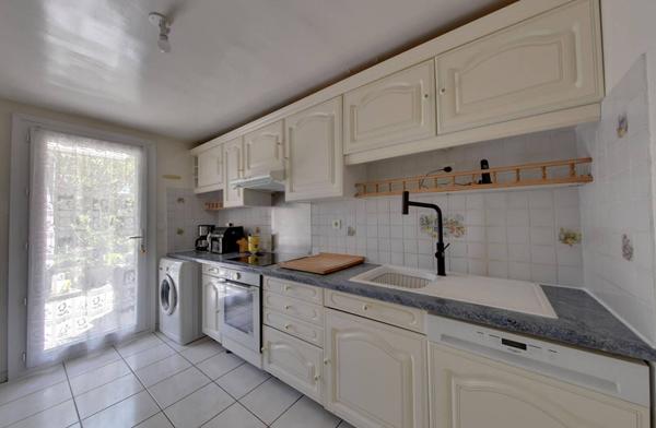 Maison Ozoir La Ferriere 8 pièce(s) 170 m2