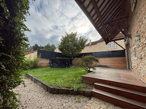 Maison à vendre 5 pièces proche de SAINT-GENGOUX-LE-NATIONAL (71)