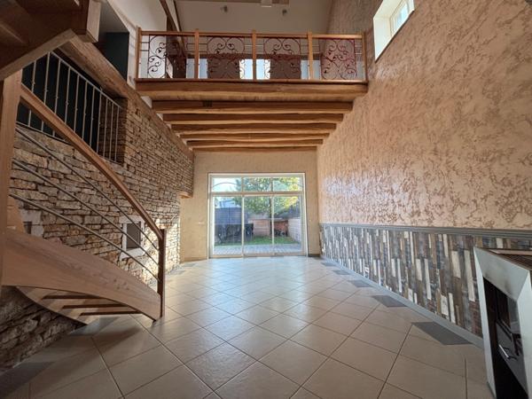 Maison à vendre 5 pièces proche de SAINT-GENGOUX-LE-NATIONAL (71)