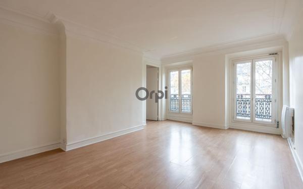 Appartement à vendre    2 pièces • 52,66 m2 Paris 10