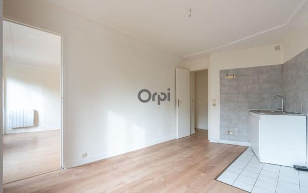 Appartement à vendre    2 pièces • 52,66 m2 Paris 10