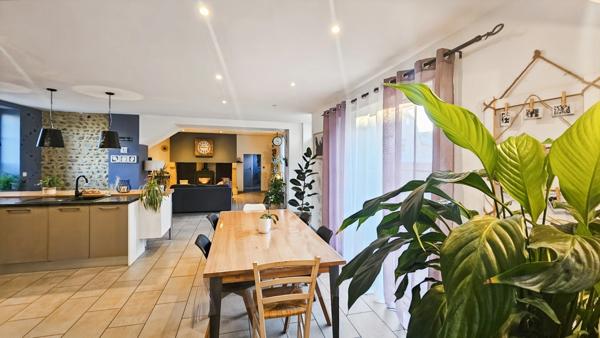 Maison à vendre, bigourdane rénové de 8 pièces avec garage jardin et piscine HORGUES (65)