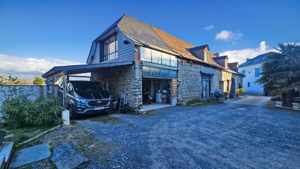 Maison à vendre, bigourdane rénové de 8 pièces avec garage jardin et piscine HORGUES (65)