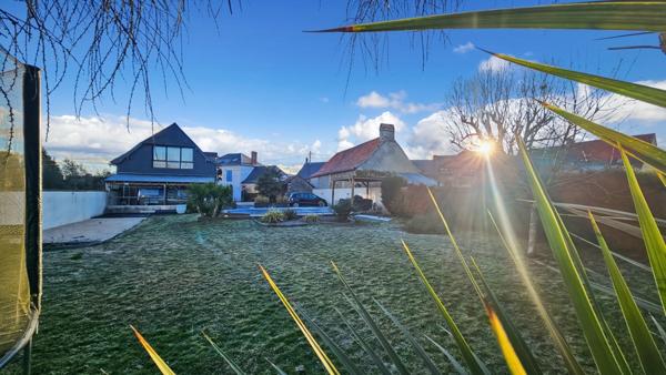 Maison à vendre, bigourdane rénové de 8 pièces avec garage jardin et piscine HORGUES (65)
