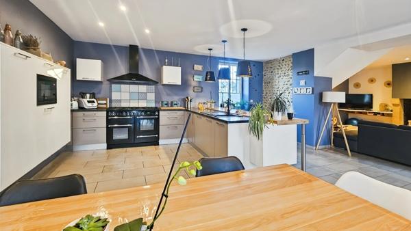 Maison à vendre, bigourdane rénové de 8 pièces avec garage jardin et piscine HORGUES (65)