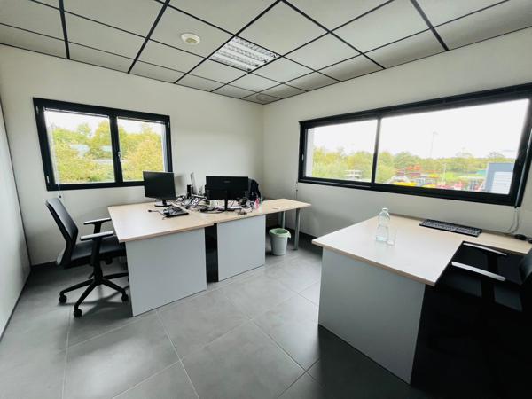 A LOUER BUREAUX PONTCHATEAU 200M2 ZI ABBAYE