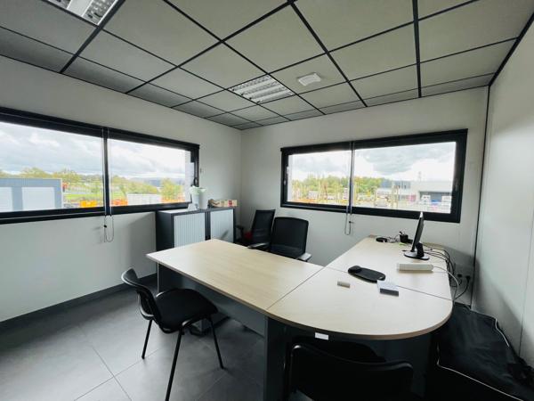 A LOUER BUREAUX PONTCHATEAU 200M2 ZI ABBAYE