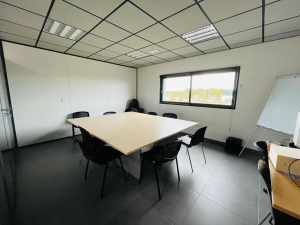 A LOUER BUREAUX PONTCHATEAU 200M2 ZI ABBAYE