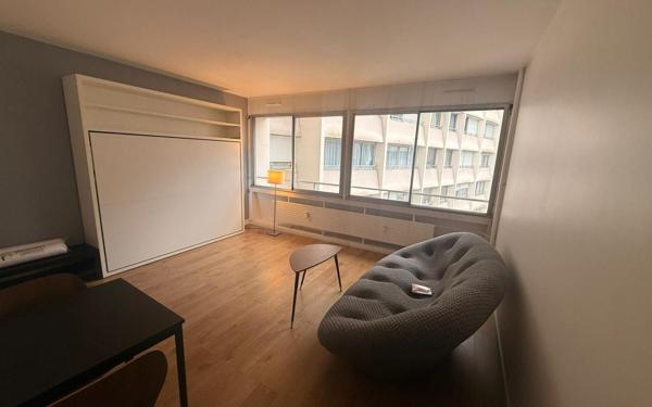 Appartement à louer    1 pièce • 27,93 m2 Paris 10