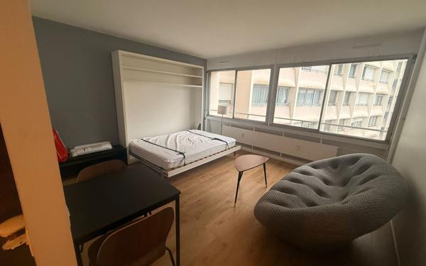 Appartement à louer    1 pièce • 27,93 m2 Paris 10