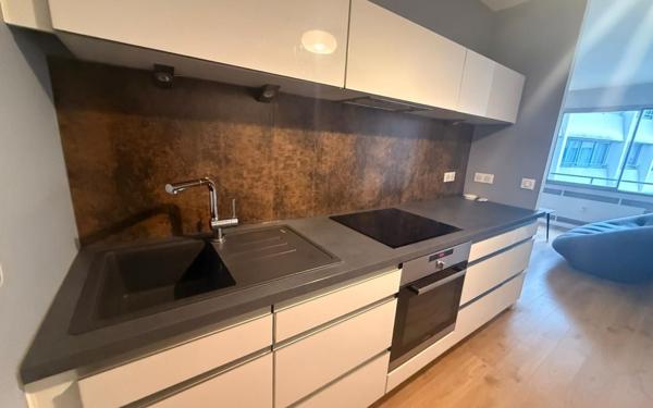 Appartement à louer    1 pièce • 27,93 m2 Paris 10