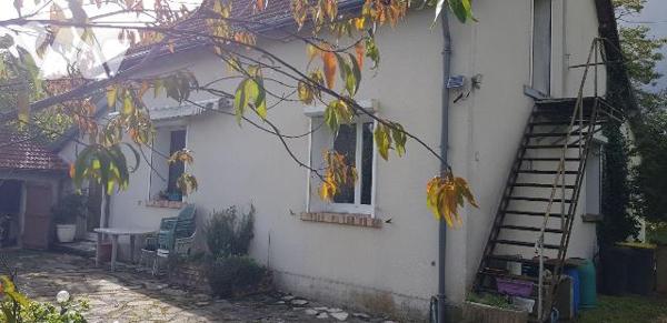 A VENDRE - A LANGON SUR CHER (41)- 
Située dans un endroit calme et verdoyant,  cette  maison ...